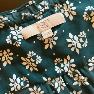 LOFT cap sleeves blouse